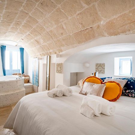 Apulia Charming Suites - Casa Lonfo Suite Sole Monopoli Exteriör bild
