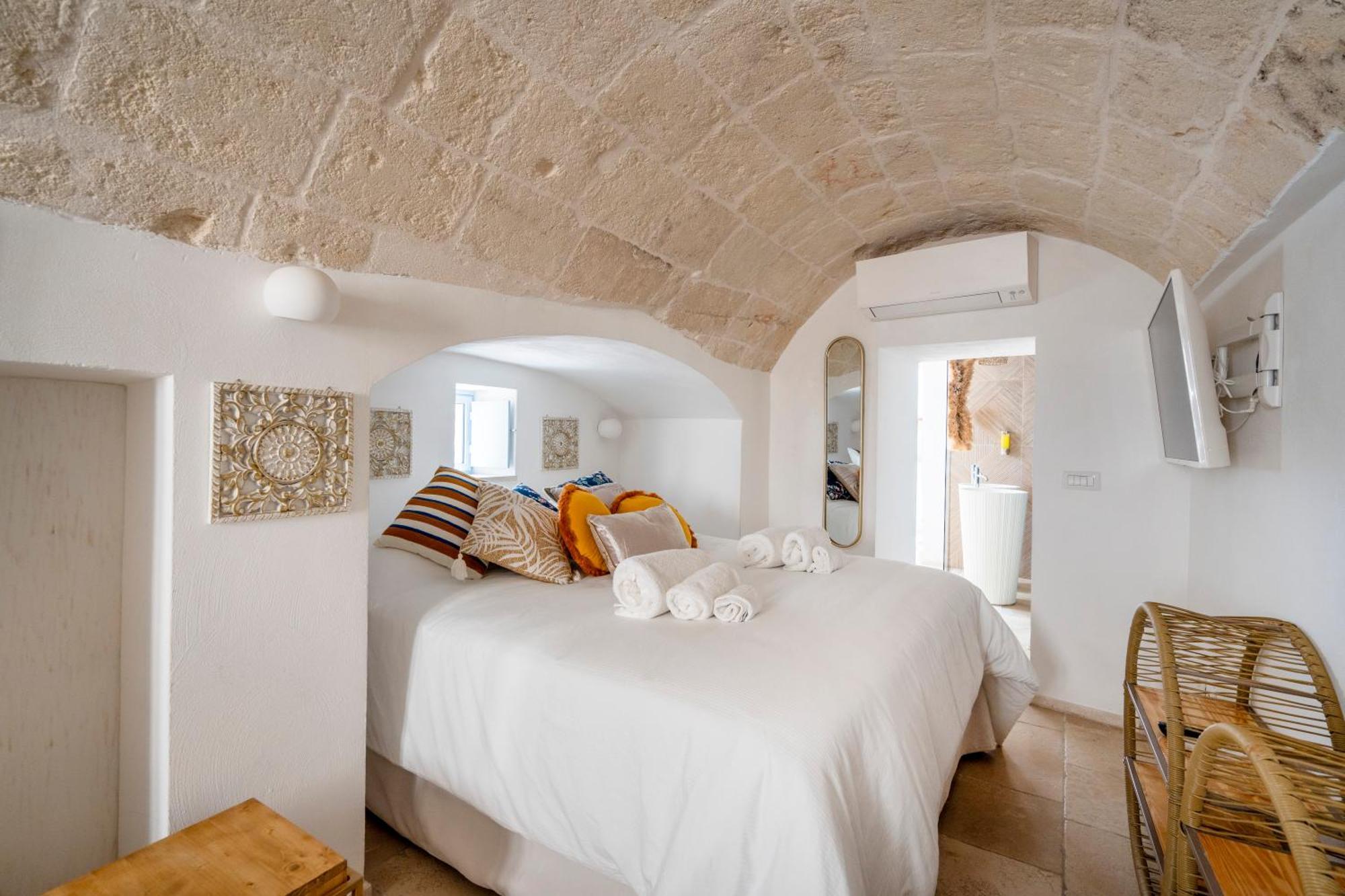Apulia Charming Suites - Casa Lonfo Suite Sole Monopoli Exteriör bild
